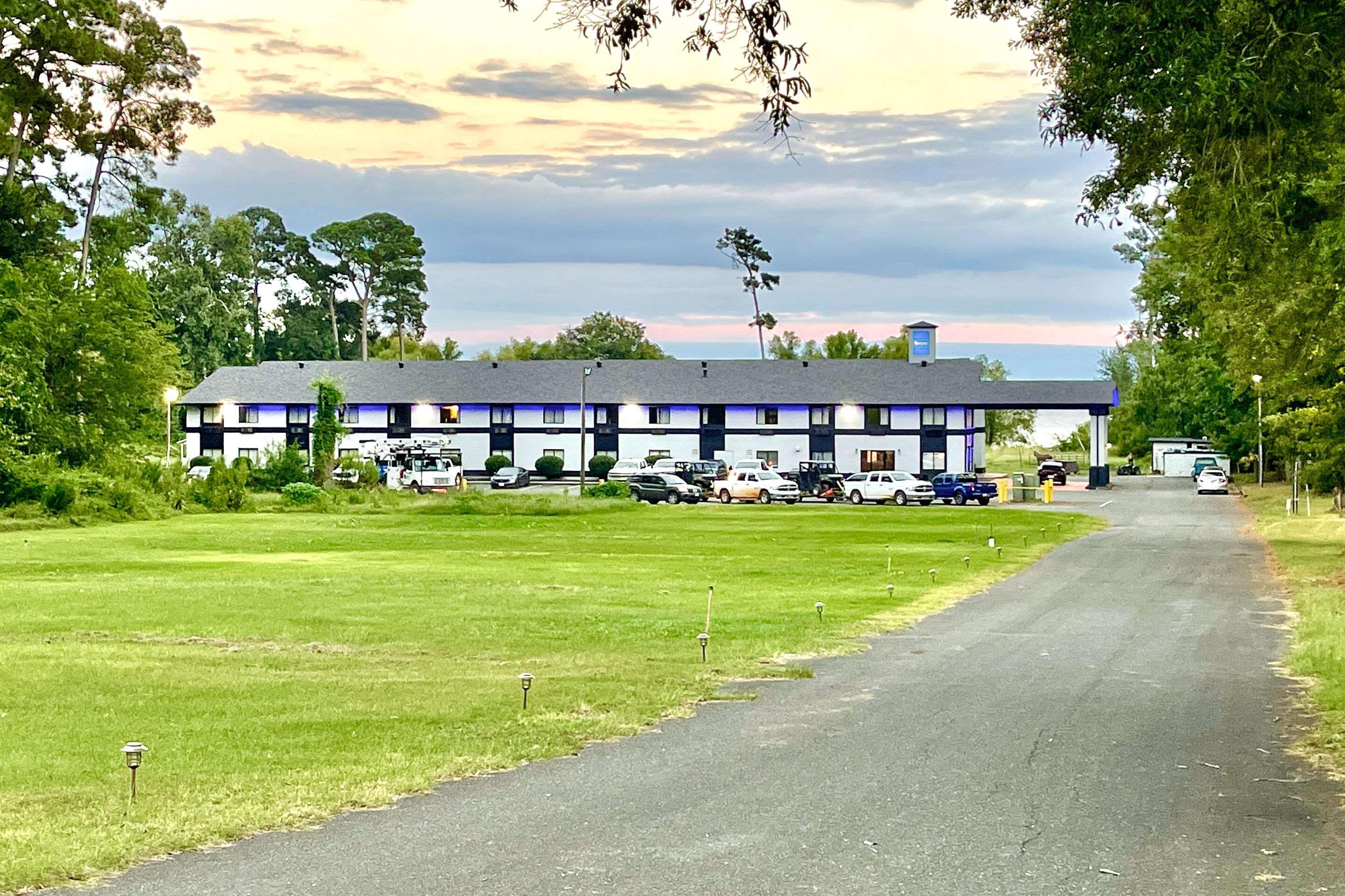 Rodeway Inn & Suites Hemphill Esterno foto